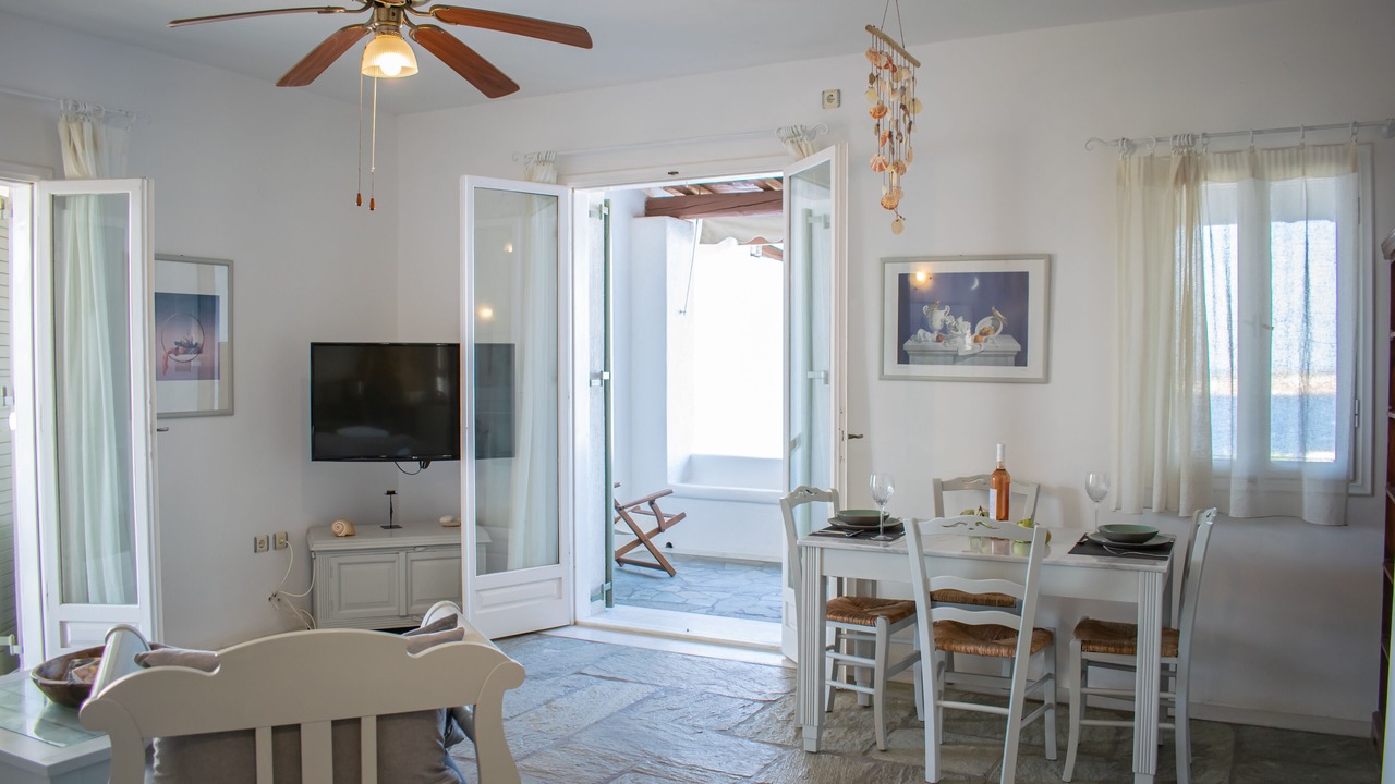 Photo of Livingroom in Nea Cryssi Akti