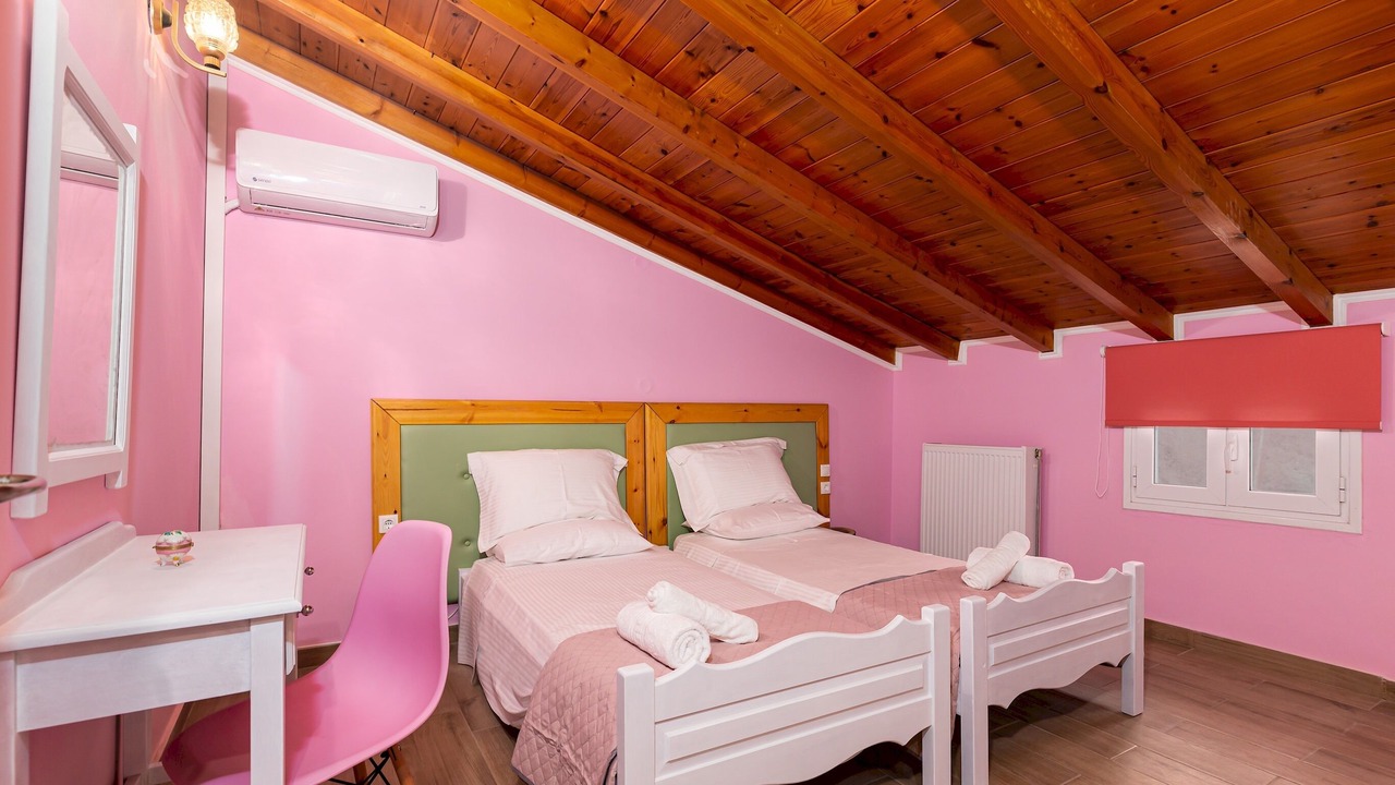 Photo of Bedroom in Benitses