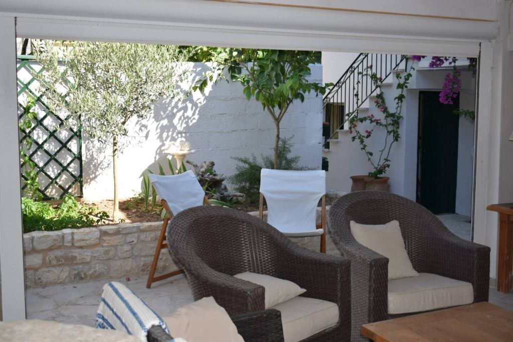 Photo of Patio Balcony in Kioni