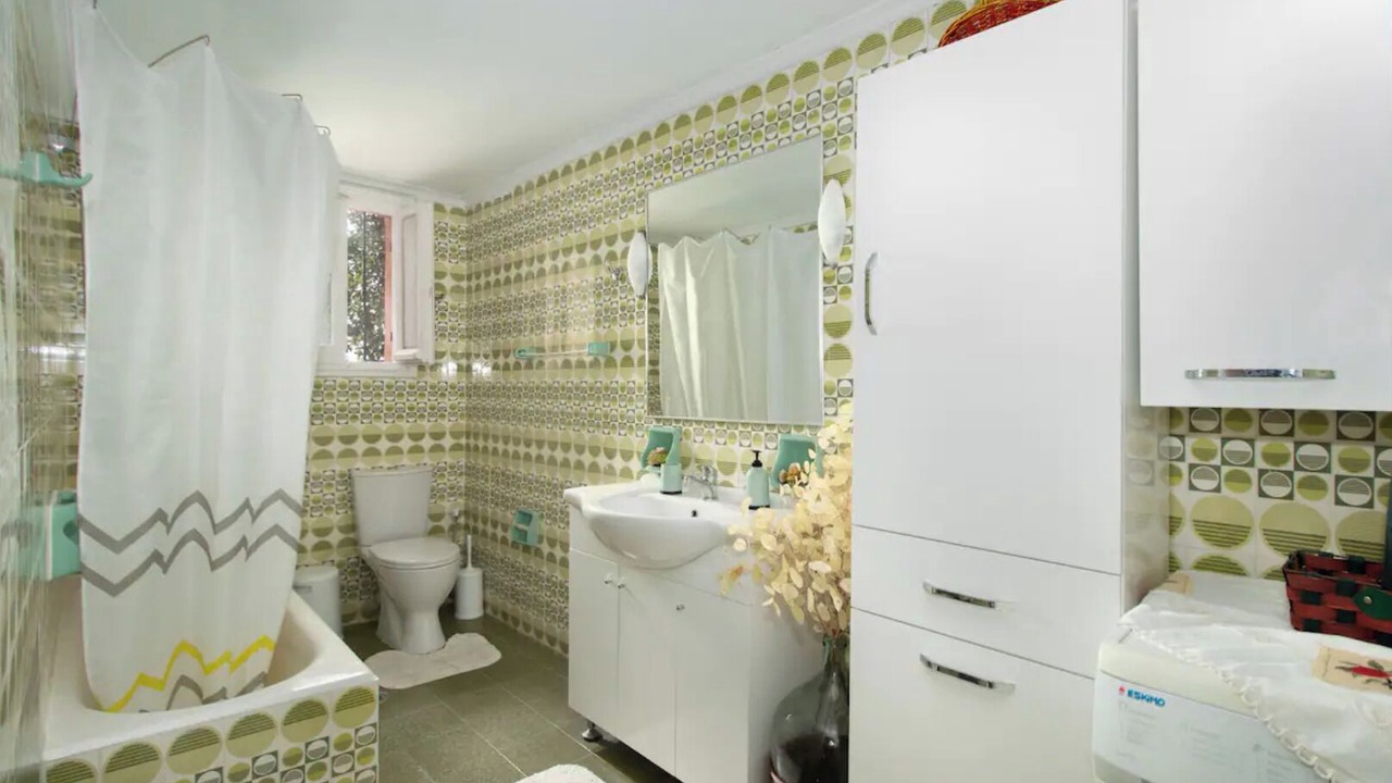 Photo of Bathroom in Esperion