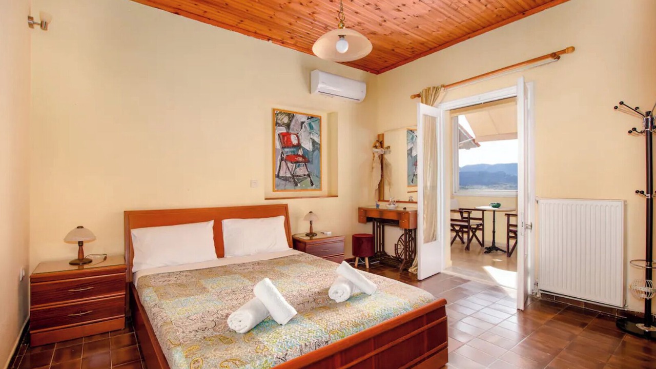 Photo of Bedroom in Esperion