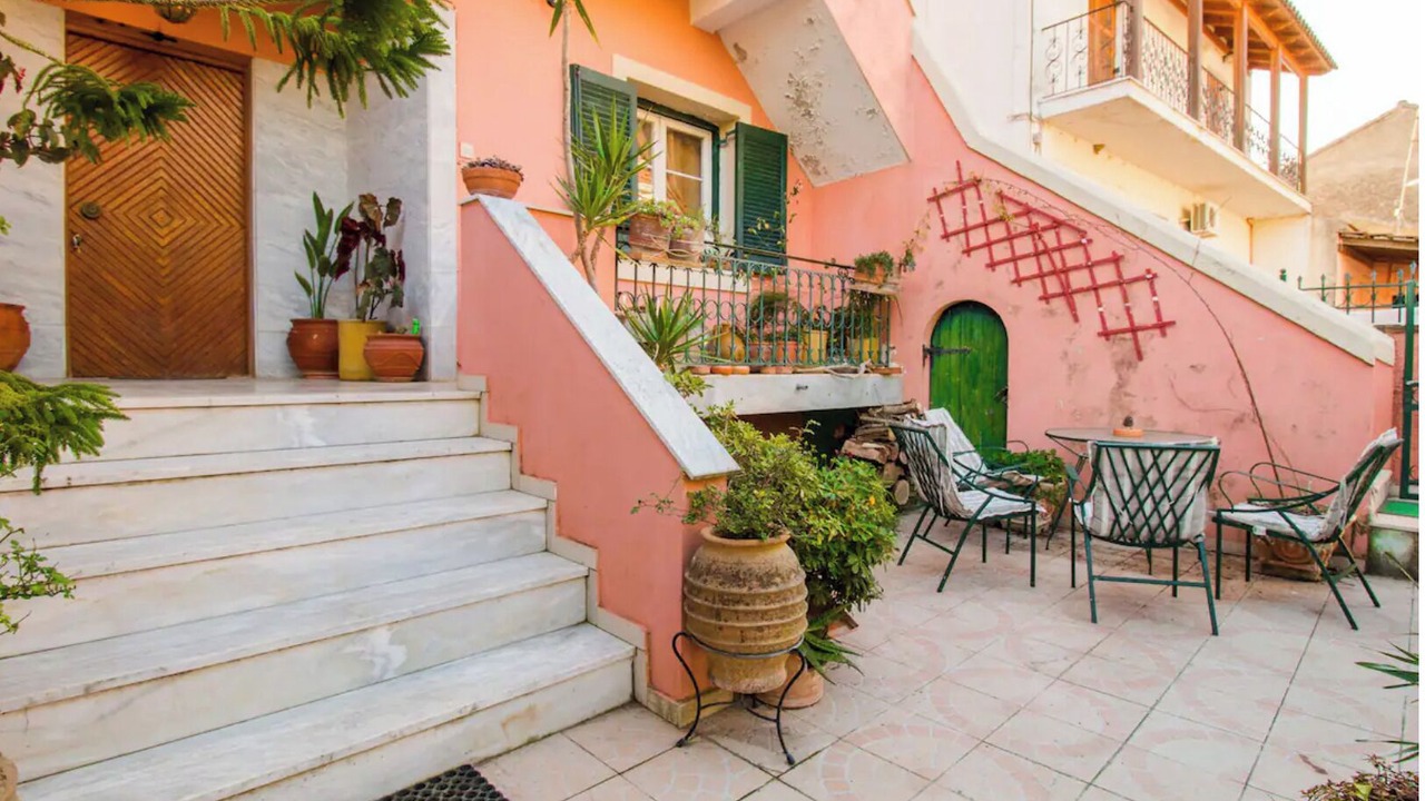 Photo of Patio Balcony in Esperion