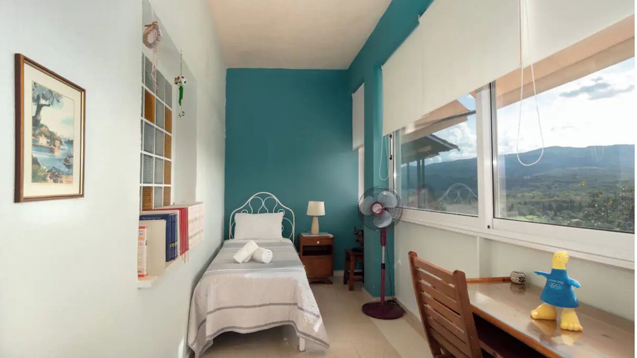 Photo of Bedroom in Esperion