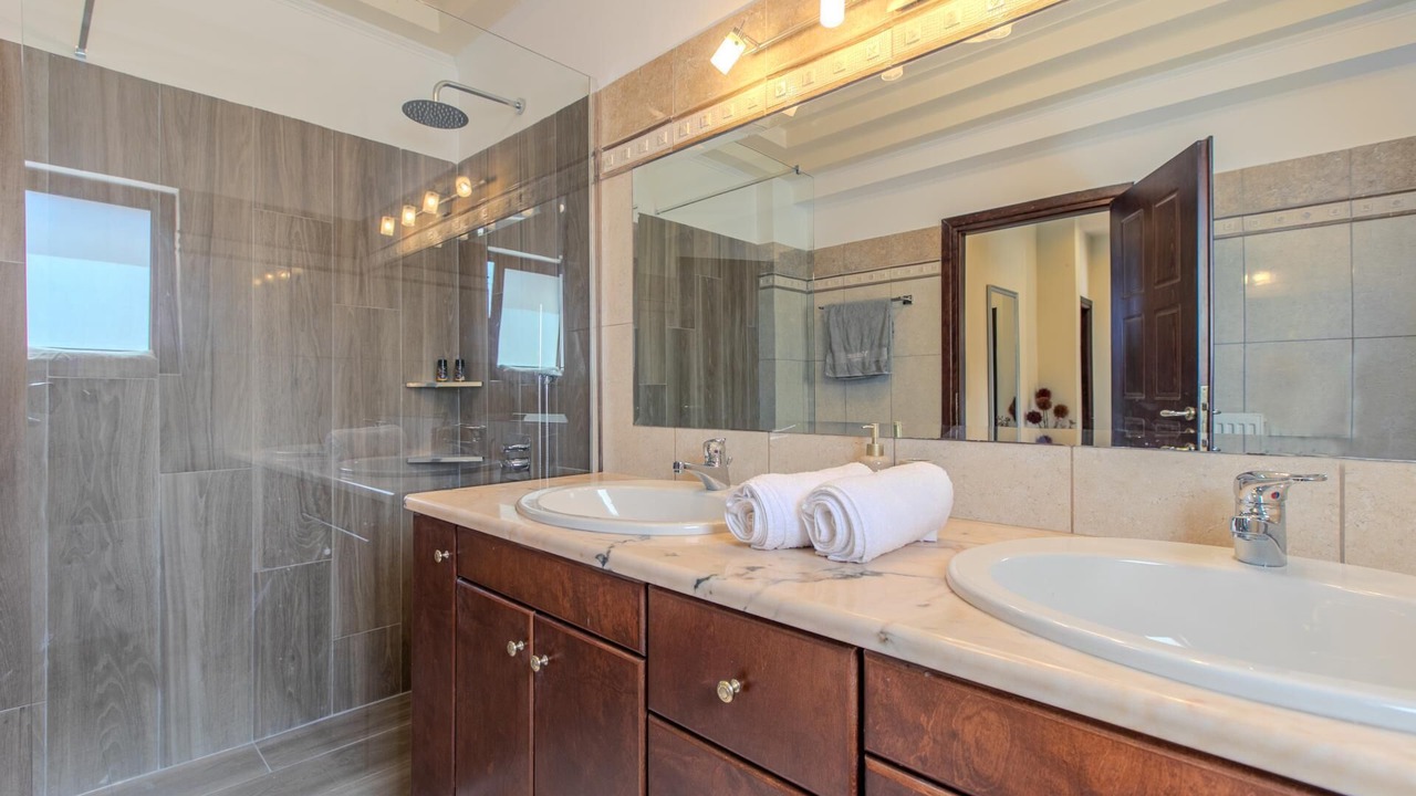 Photo of Bathroom in Stalos