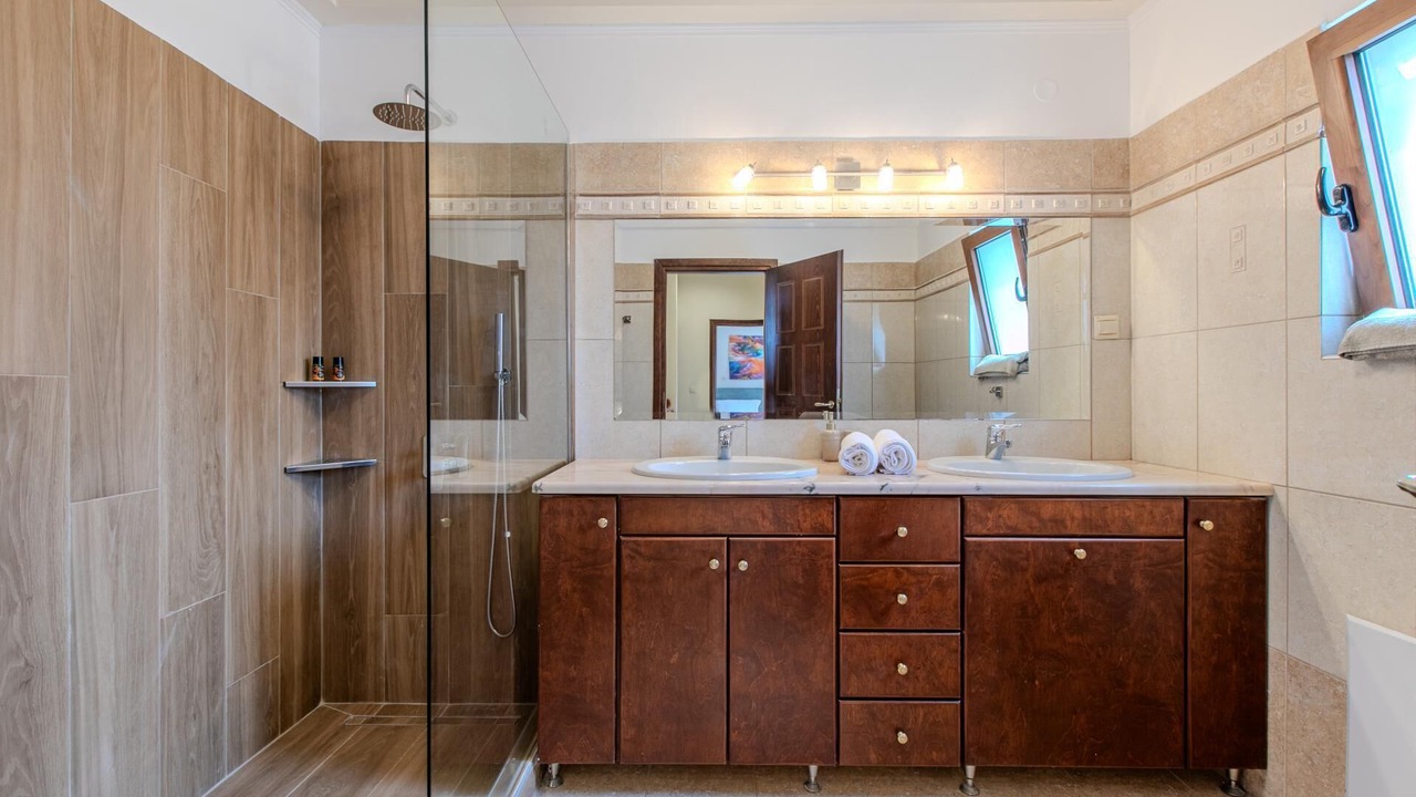 Photo of Bathroom in Stalos