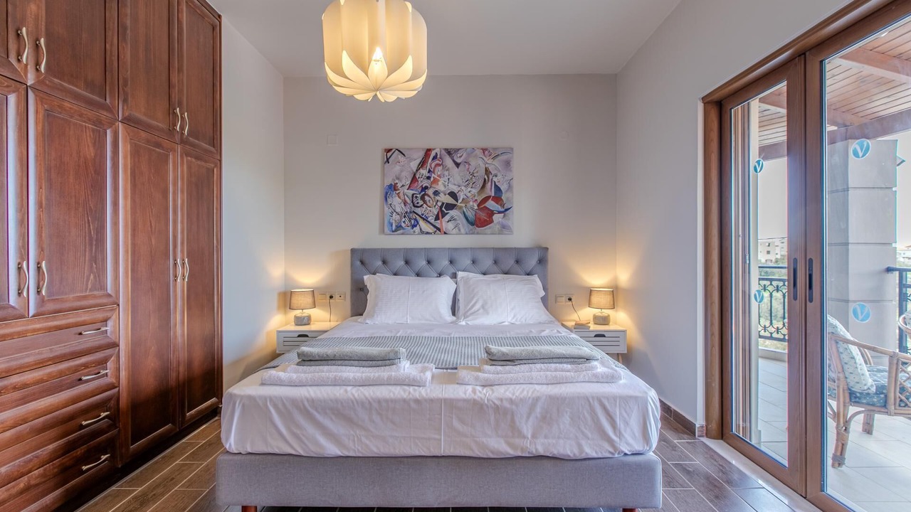 Photo of Bedroom in Stalos