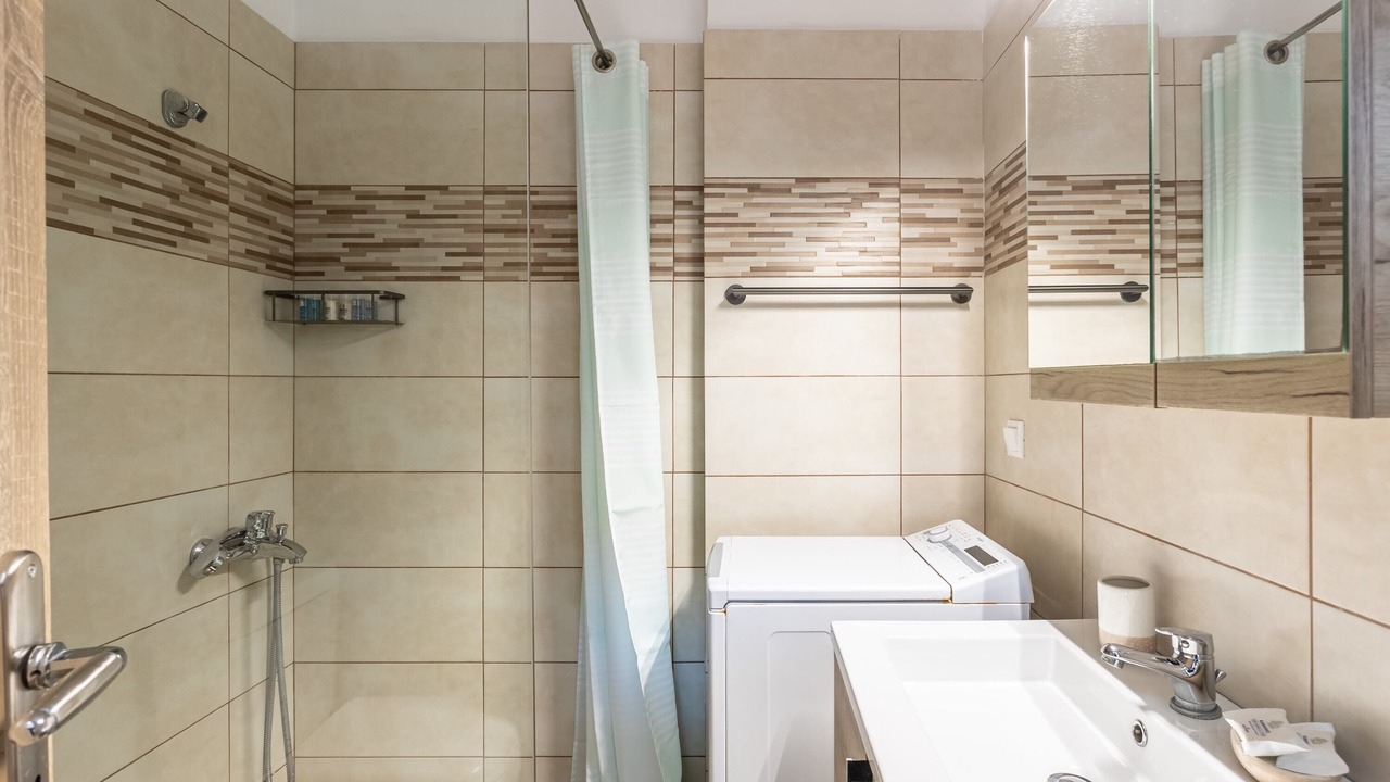 Photo of Bathroom in Kea