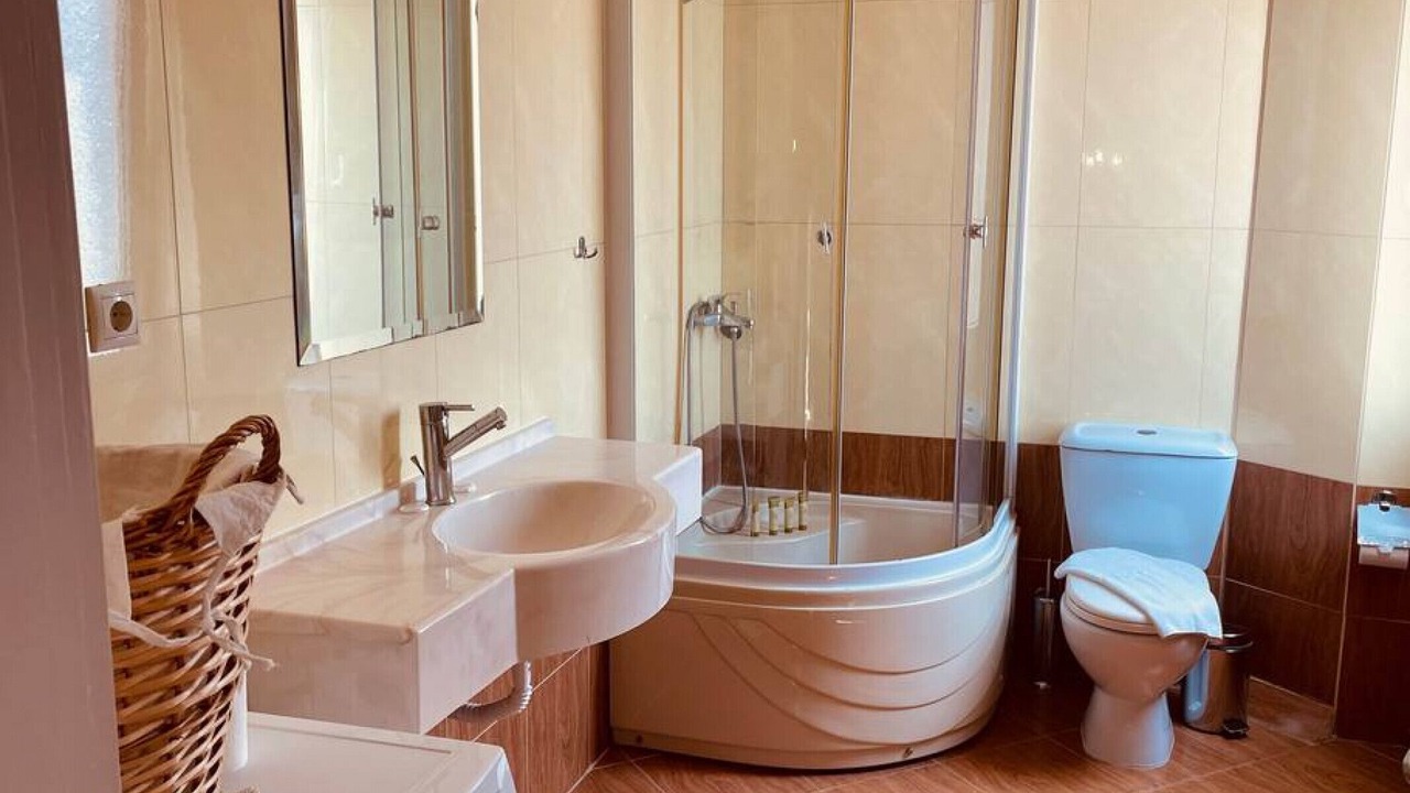 Photo of Bathroom in Platanias Town