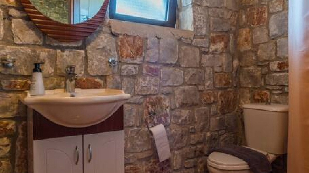 Photo of Bathroom in Agia