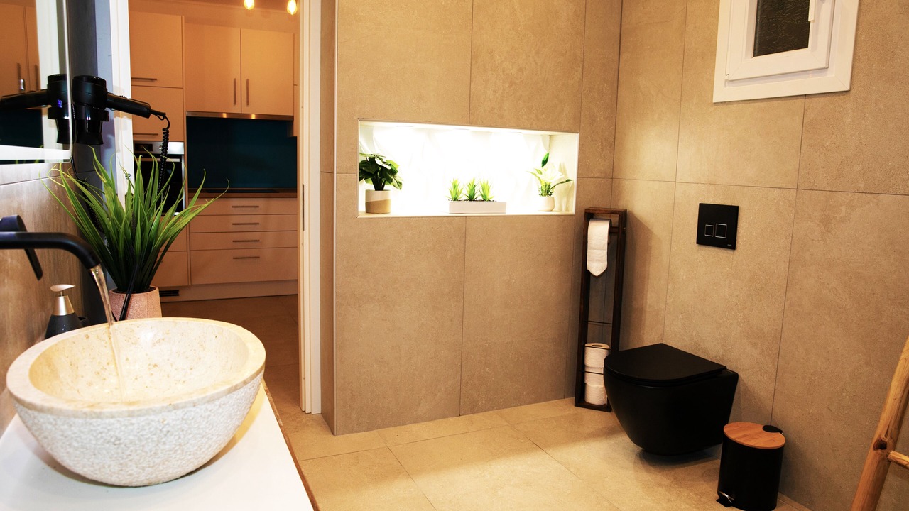 Photo of Bathroom in Agios Stefanos Avliotes