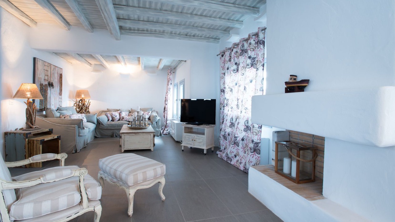 Photo of Livingroom in Chrissi Akti