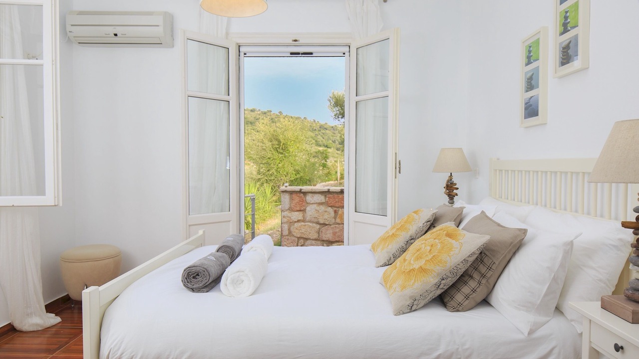 Photo of Bedroom in Vathy