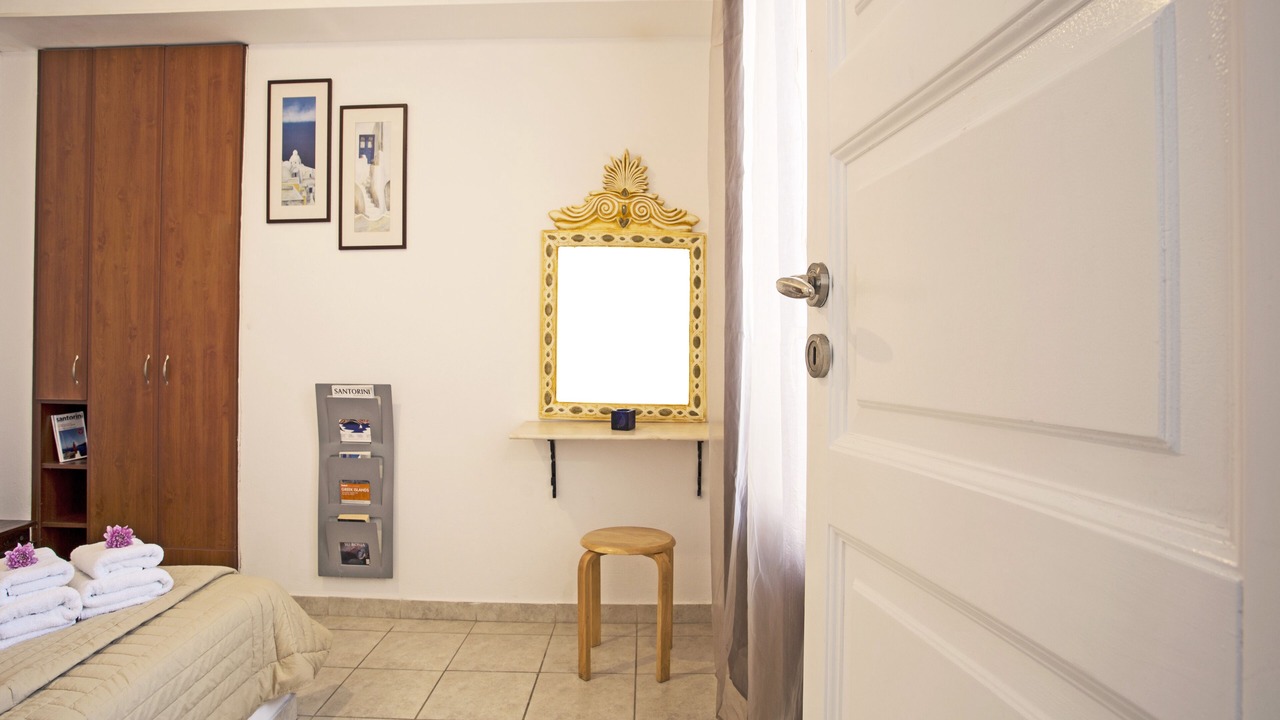 Photo of Bedroom in Perissa