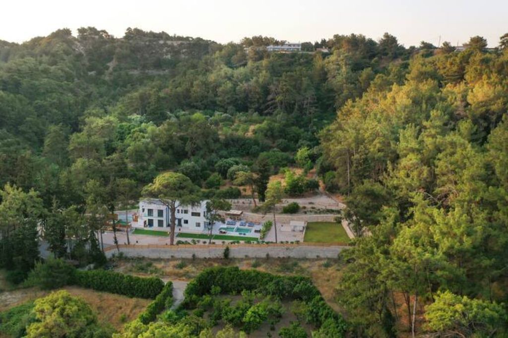 Photo of Outdoor in Ixia