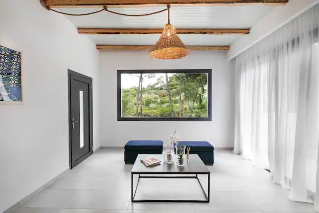 Photo of Livingroom in Ixia