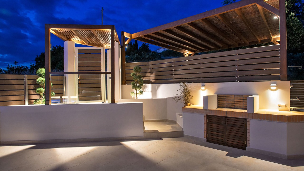 Photo of Patio Balcony in Peroulion