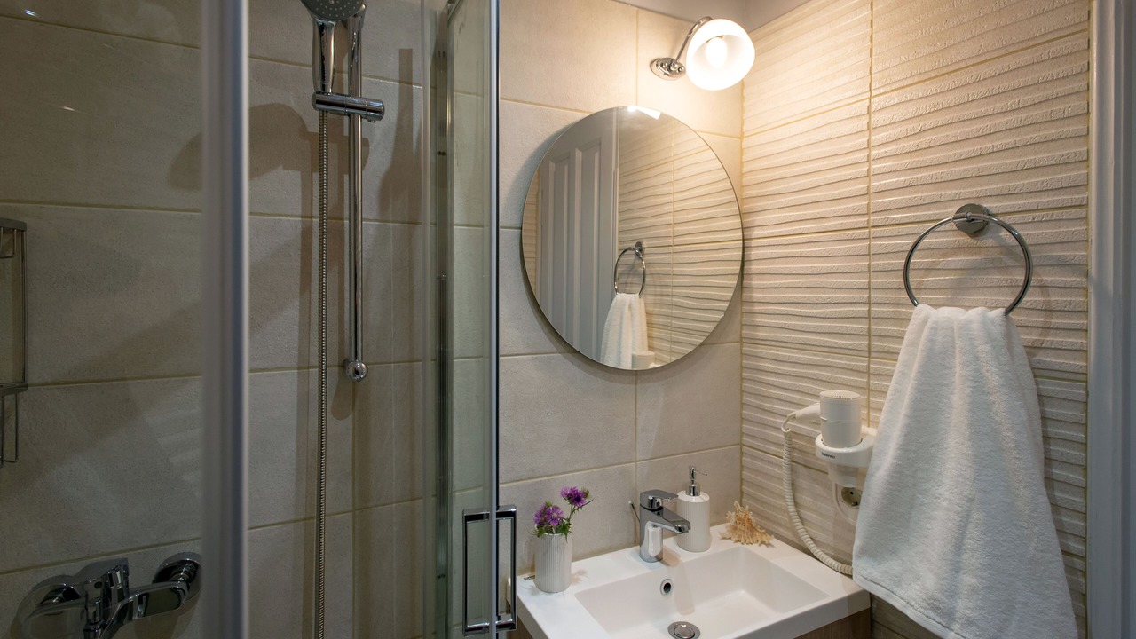 Photo of Bathroom in Peroulion