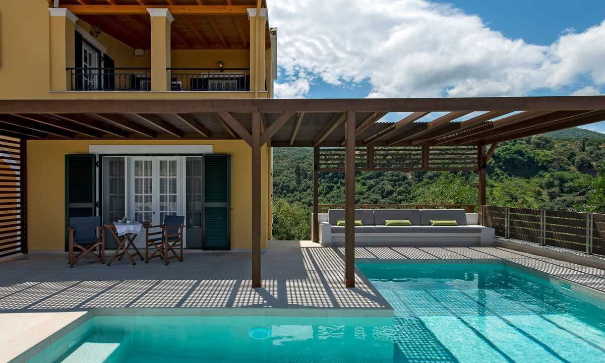 Photo of Outdoor in Peroulion