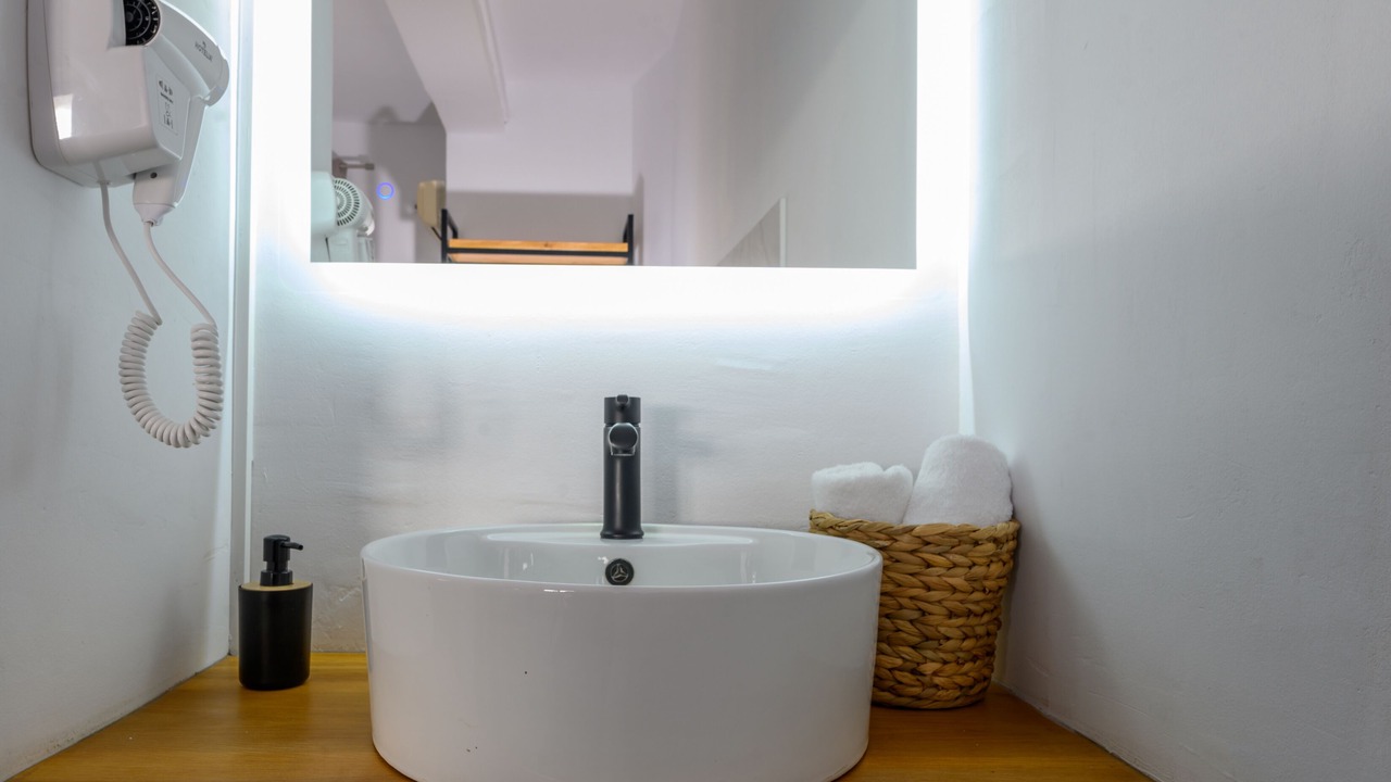 Photo of Bathroom in Leivathos