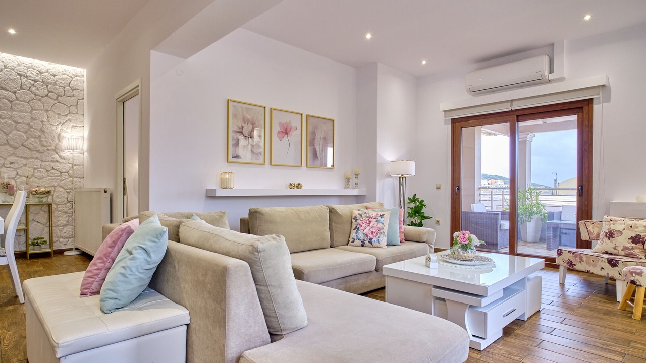 Photo of Livingroom in Agios Stefanos Avliotes
