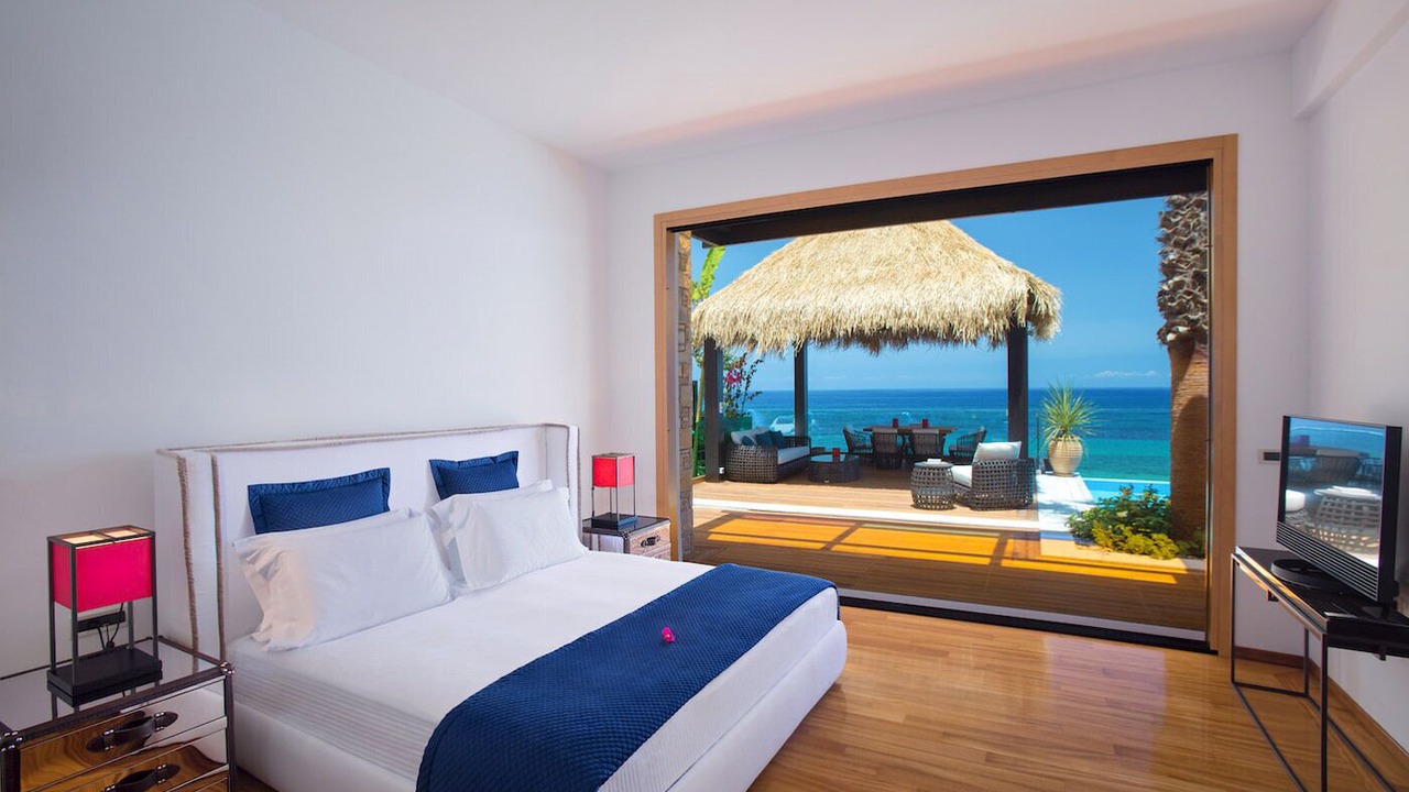 Photo of Bedroom in Neromilos
