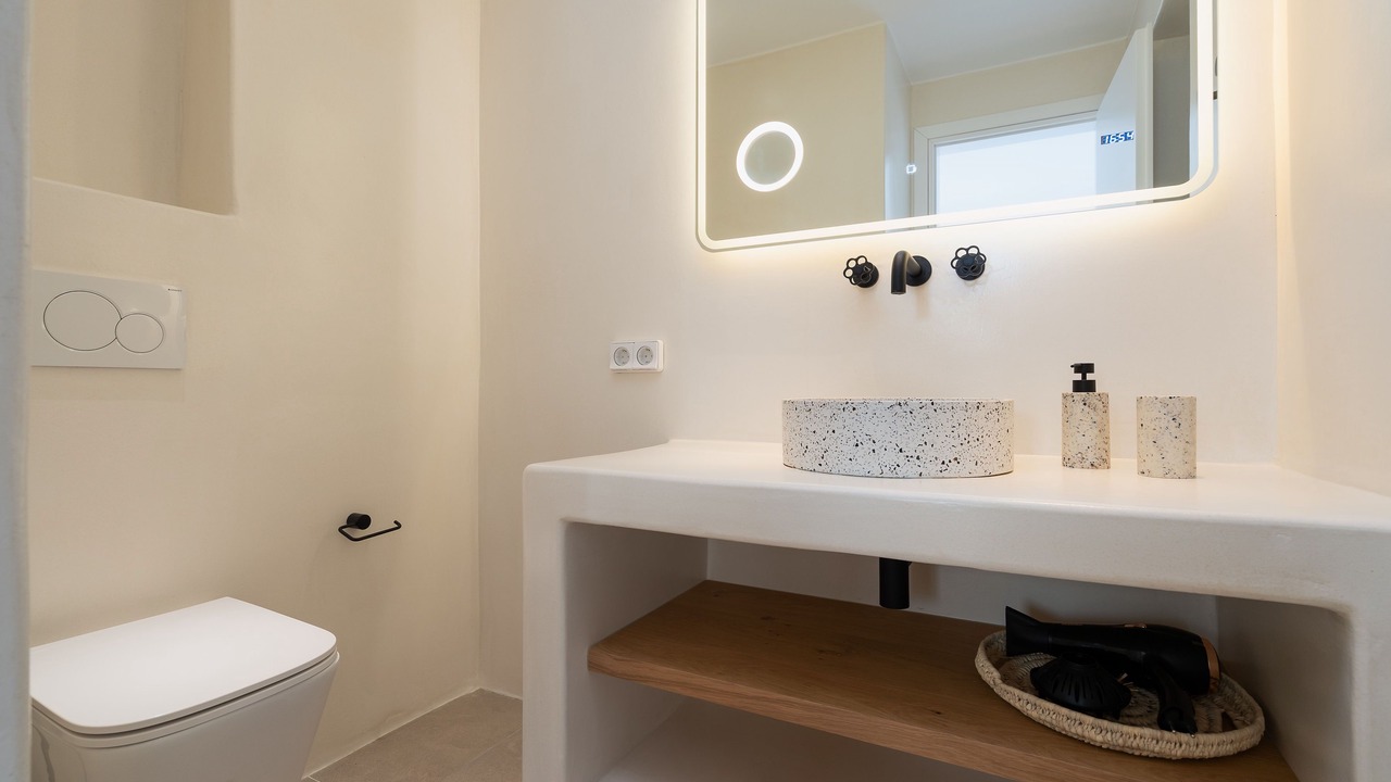 Photo of Bathroom in Maragas