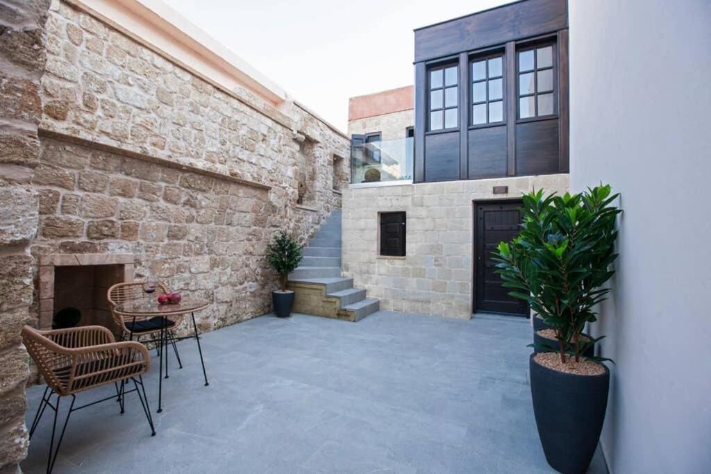 Photo of Patio Balcony in Rhodes Old Town