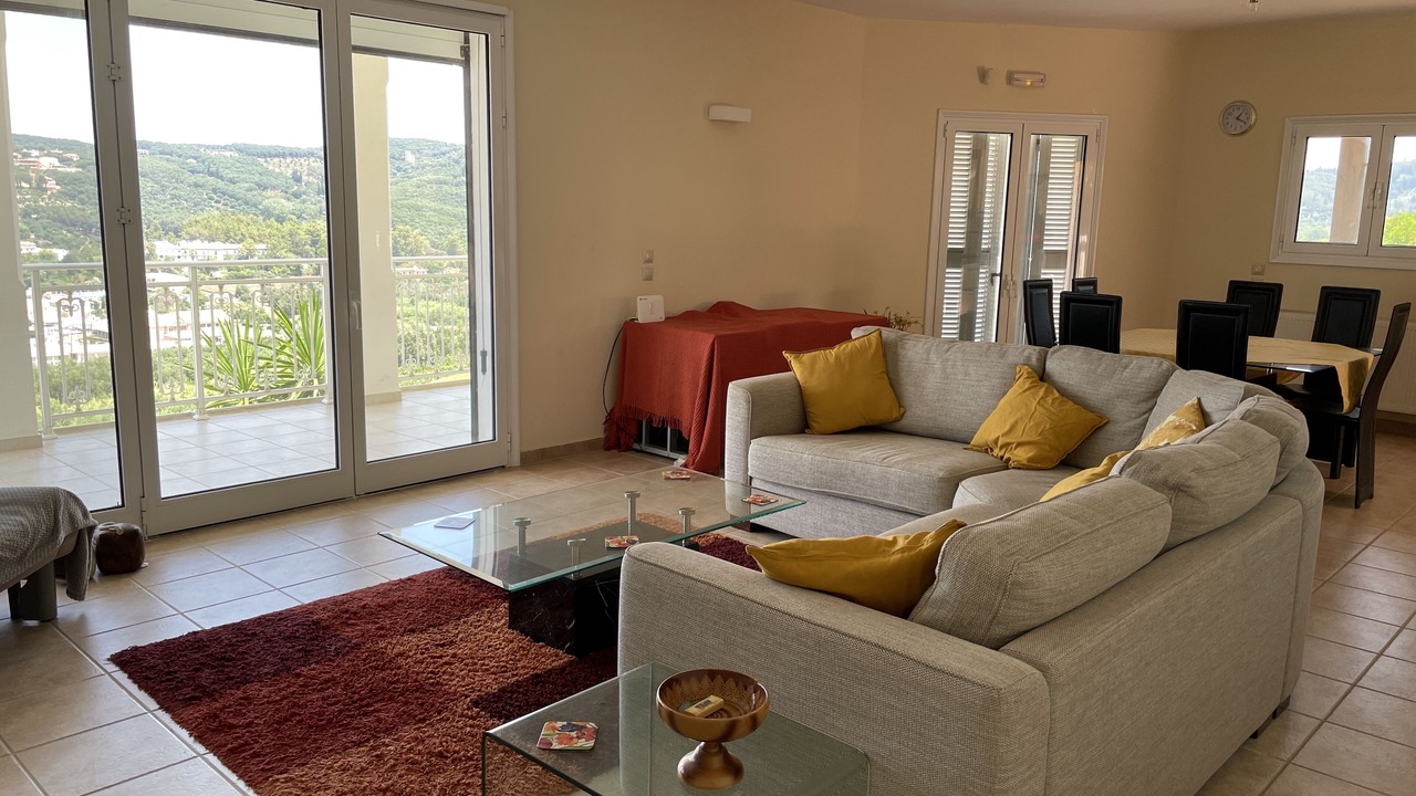 Photo of Livingroom in Agios Stefanos Avliotes