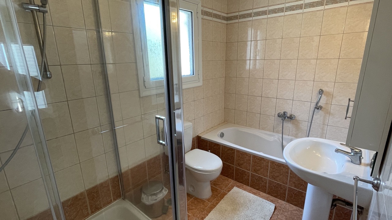 Photo of Bathroom in Agios Stefanos Avliotes
