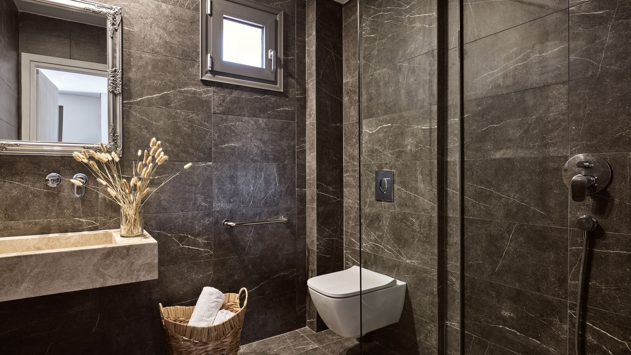 Photo of Bathroom in Neromilos