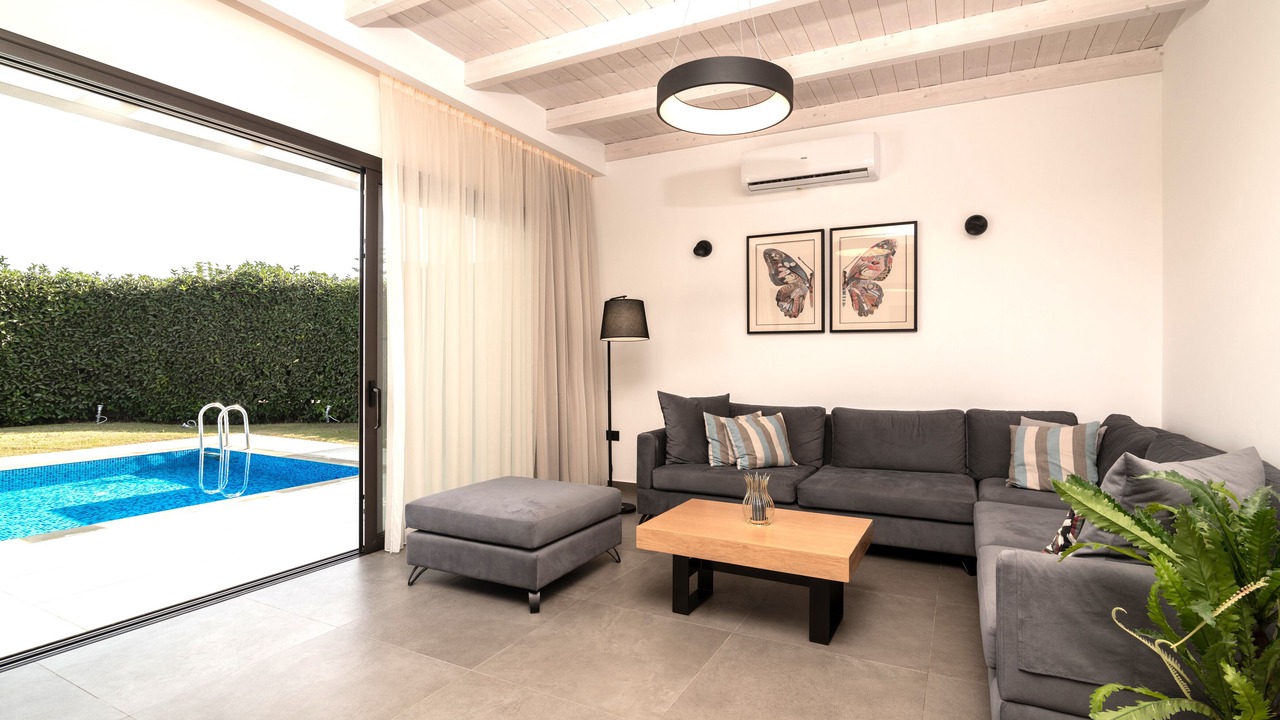 Photo of Bedroom in Neromilos