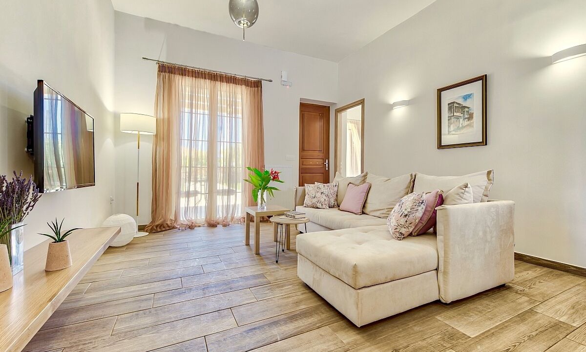 Photo of Livingroom in Pigadhakia