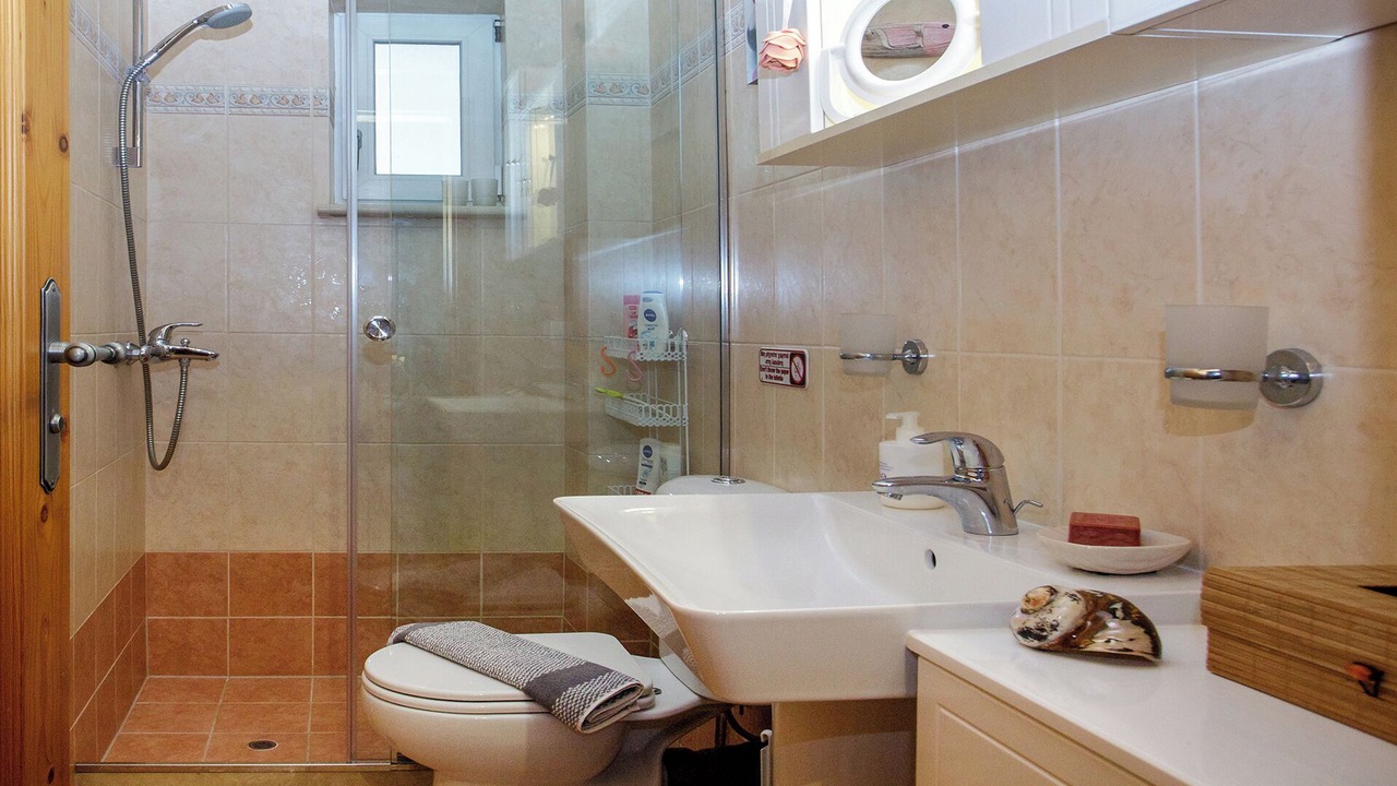 Photo of Bathroom in Gouvai