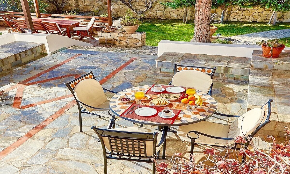 Photo of Outdoor in Karteros
