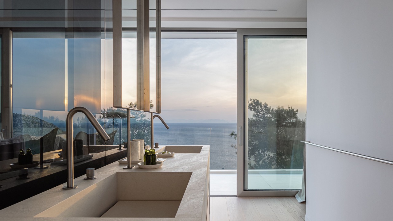 Photo of Bathroom in Anavyssos