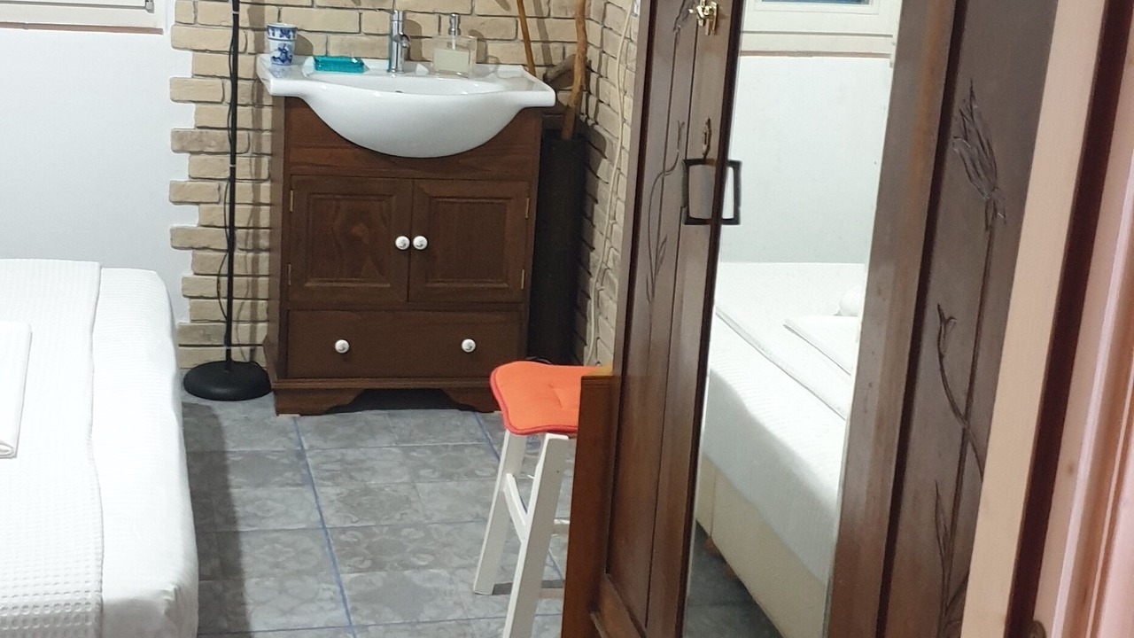 Photo of Bathroom in Kithnos