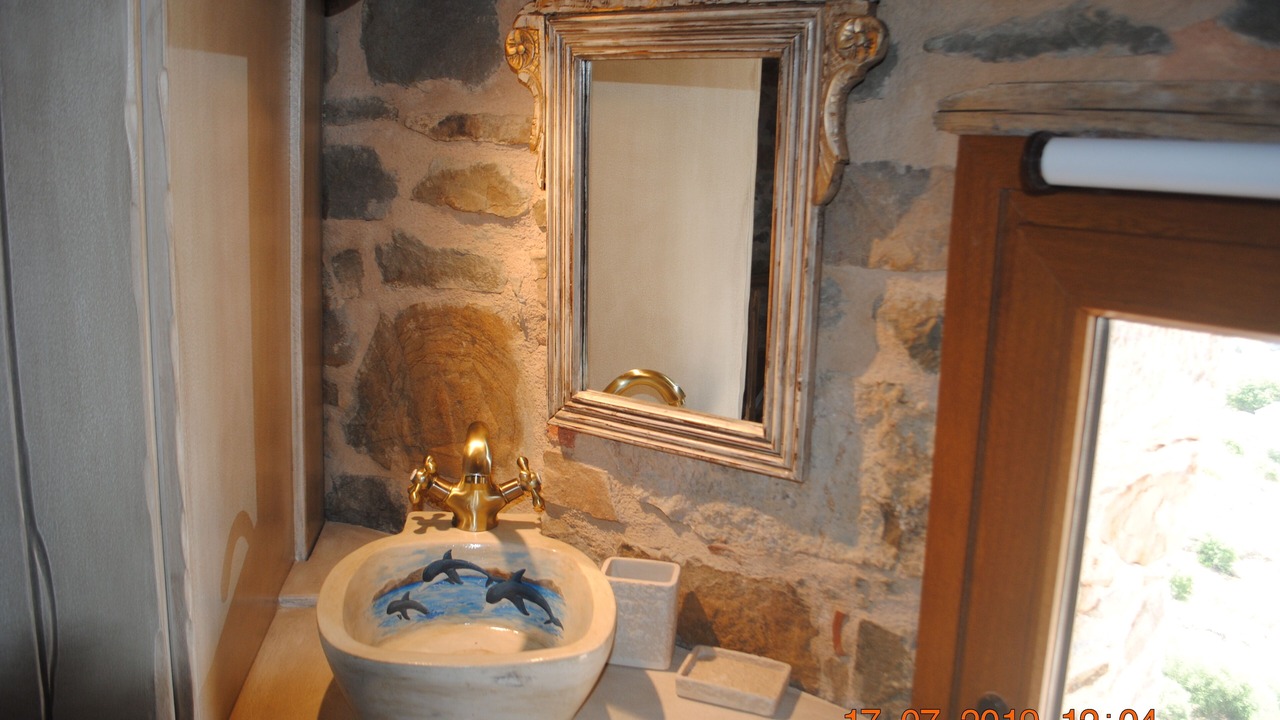 Photo of Bathroom in Volissos