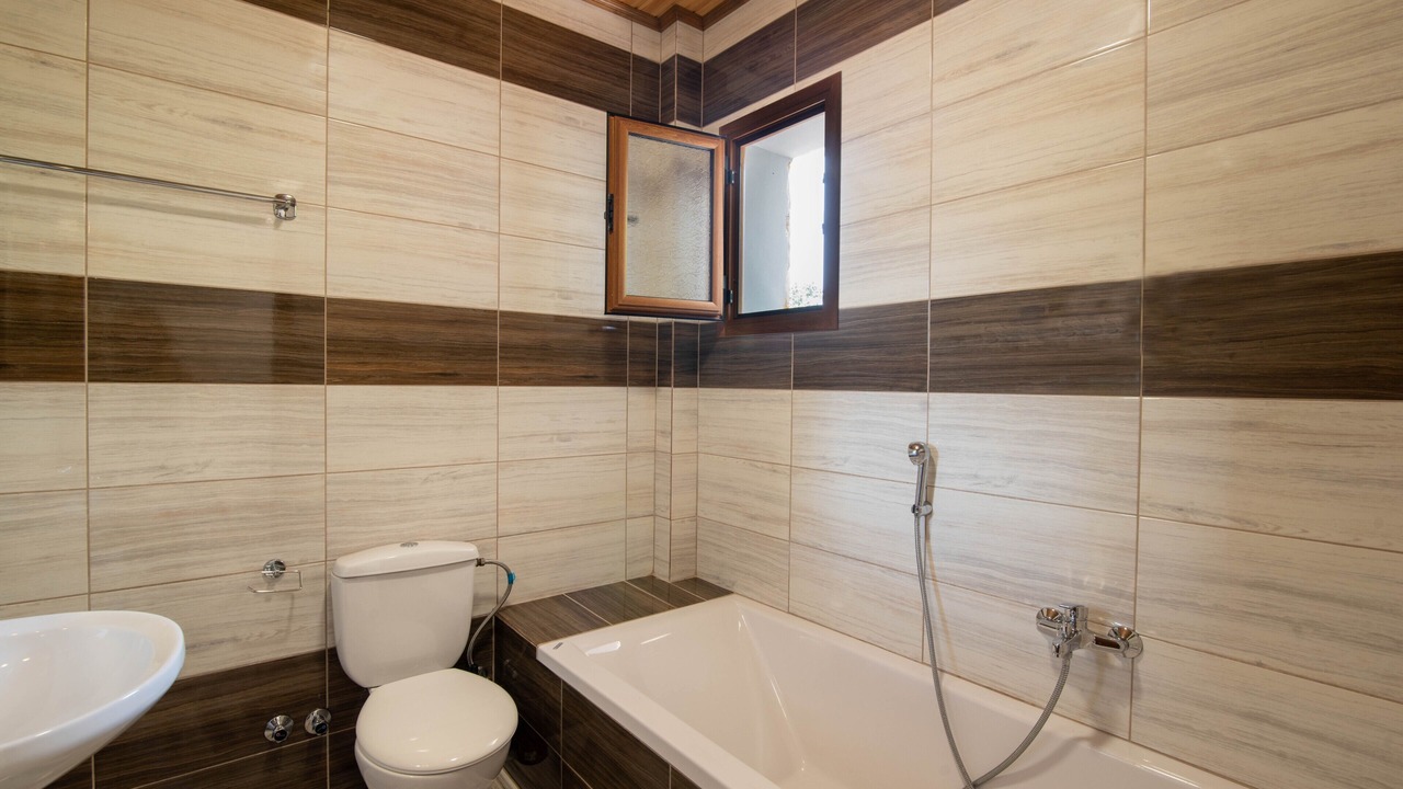 Photo of Bathroom in Arillas