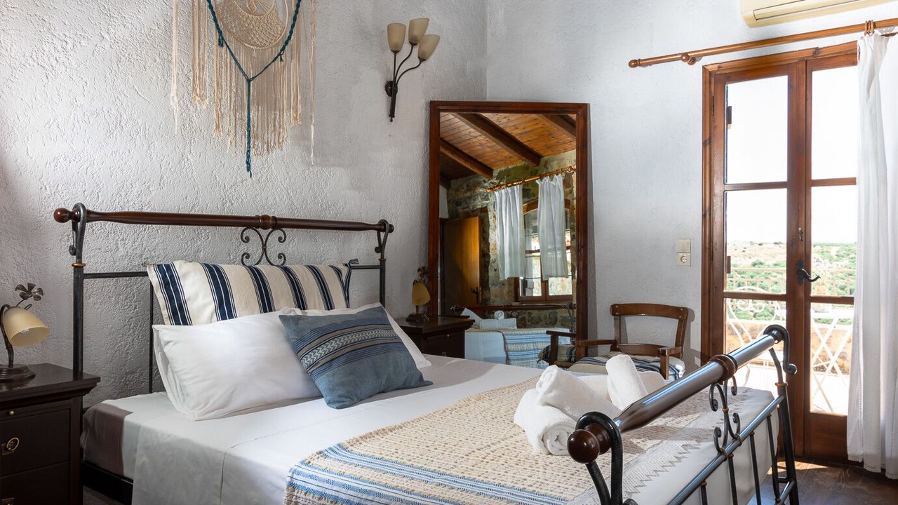 Photo of Bedroom in Elaia