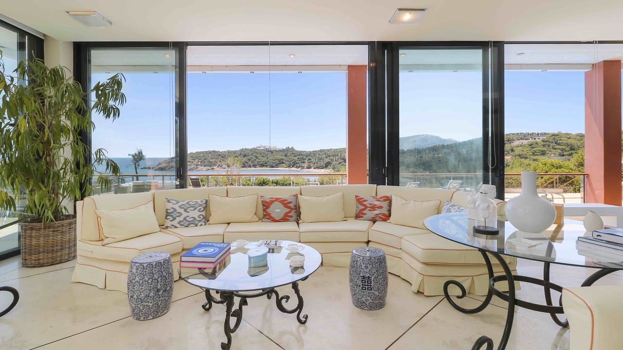 Photo of Livingroom in Legrena