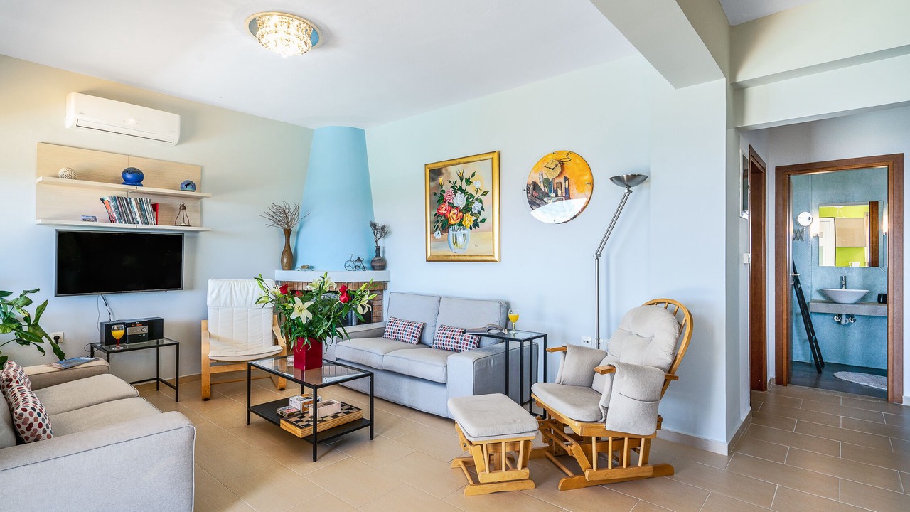 Photo of Livingroom in Mirthios