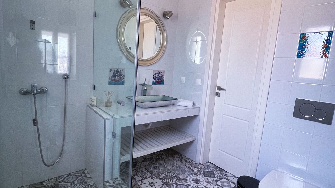 Photo of Bathroom in Ano Mera