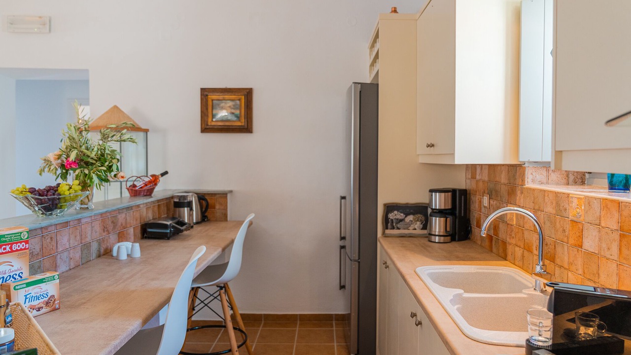 Photo of Kitchen in Platis Gialos