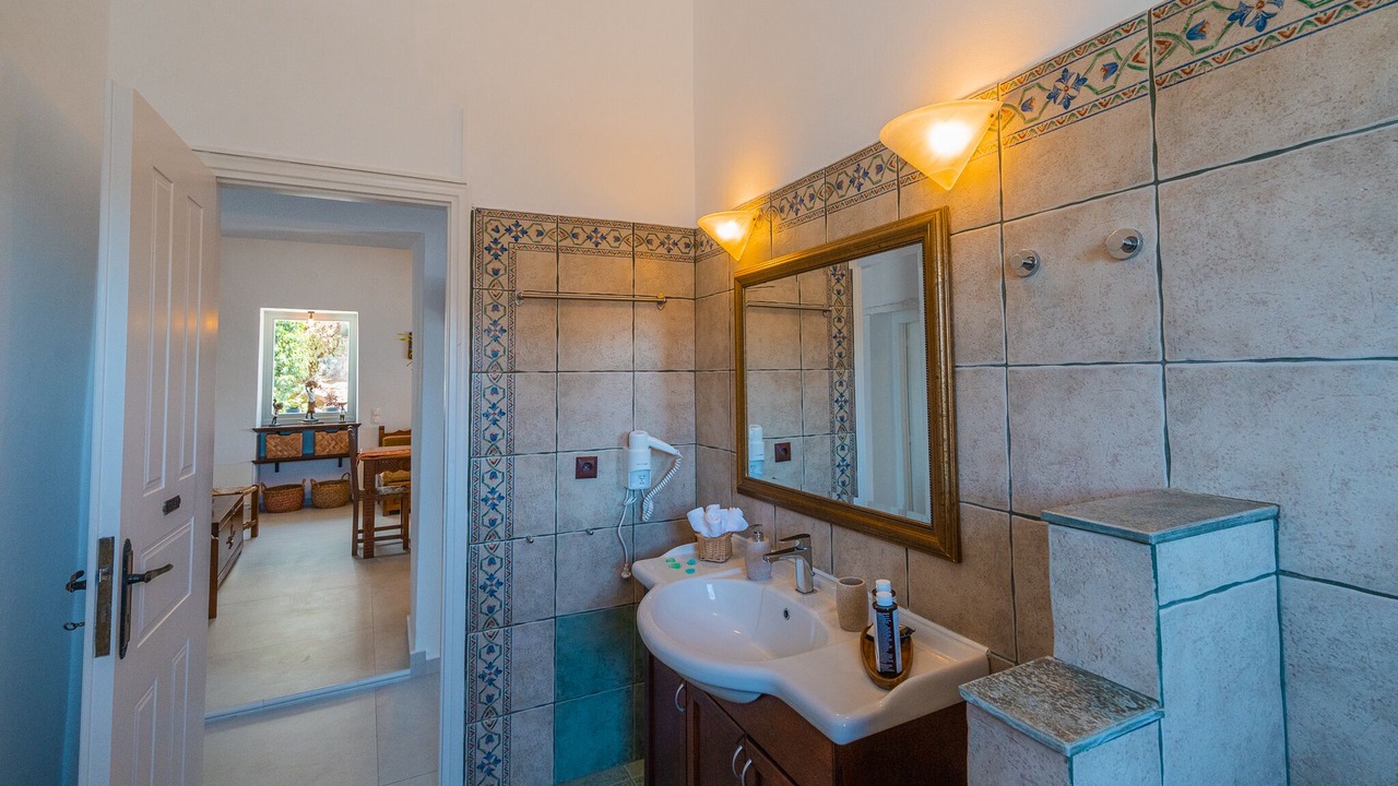 Photo of Bathroom in Platis Gialos