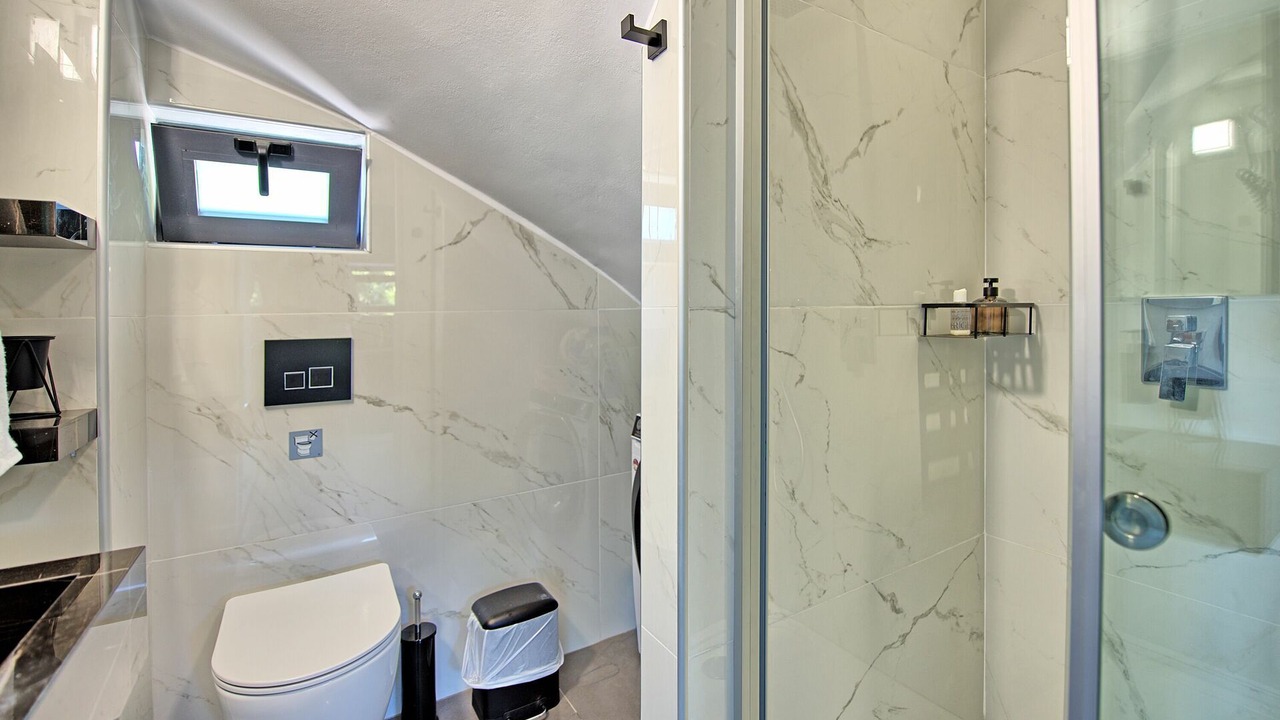Photo of Bathroom in Kato Galatas