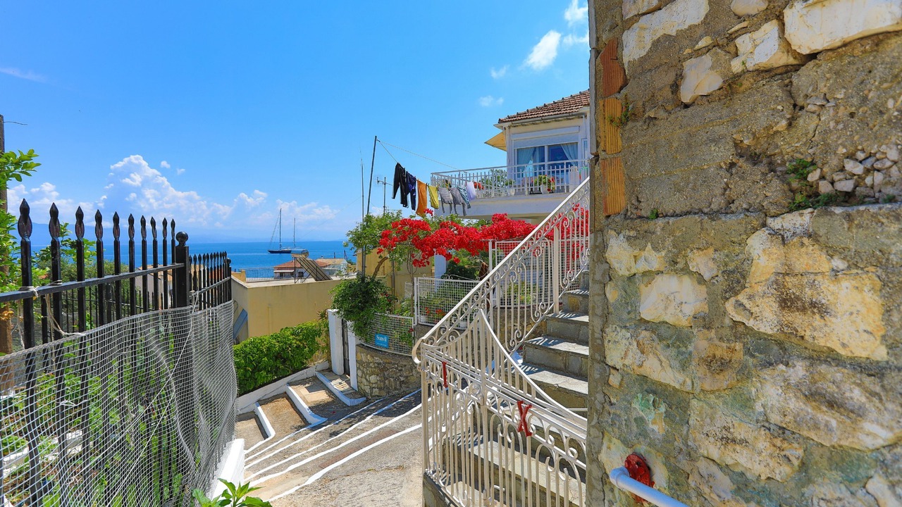 Photo of Others in Gaios