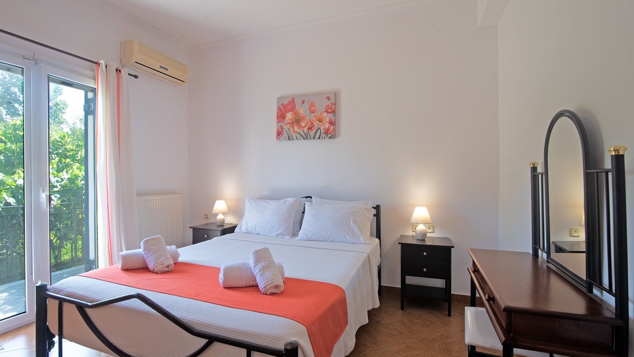 Photo of Bedroom in Tzavros
