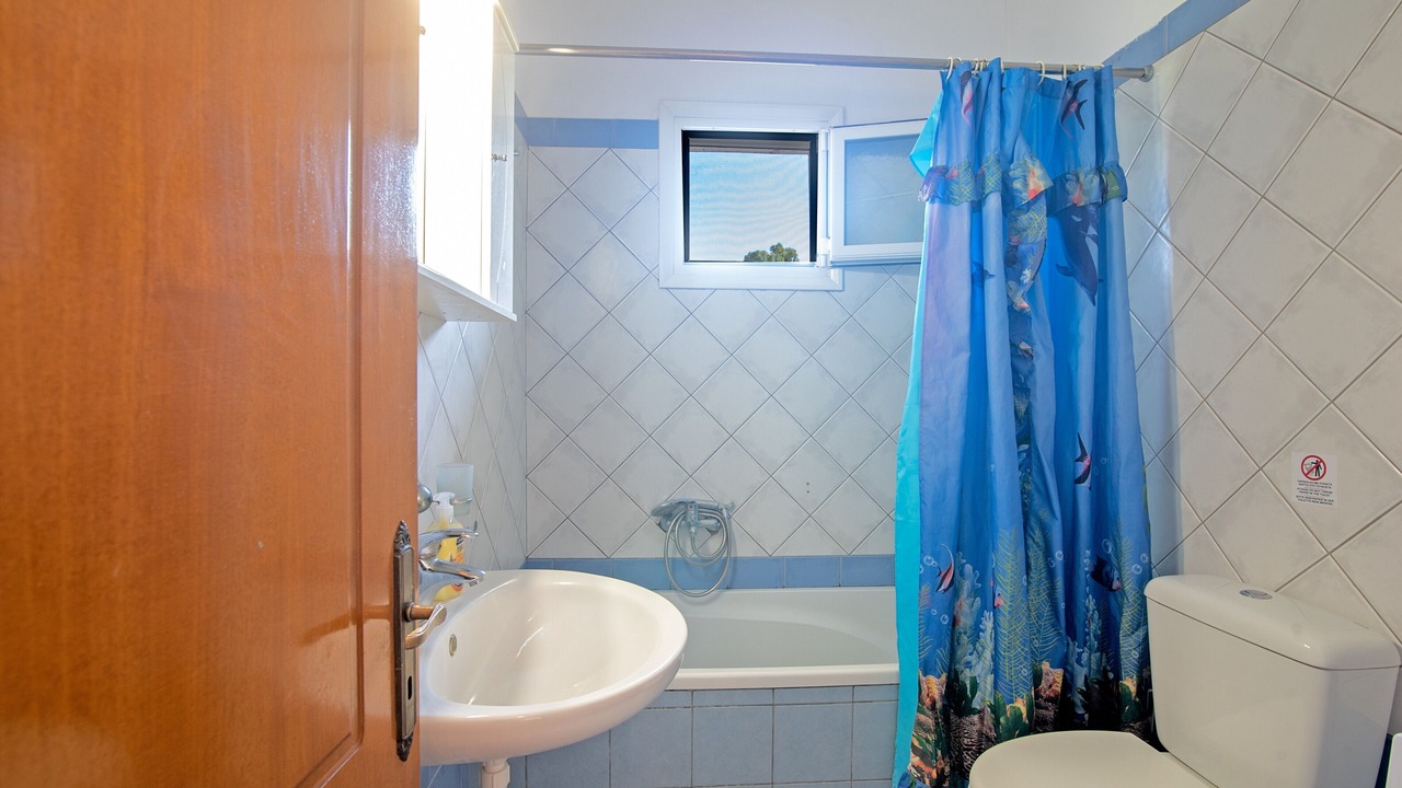Photo of Bathroom in Tzavros