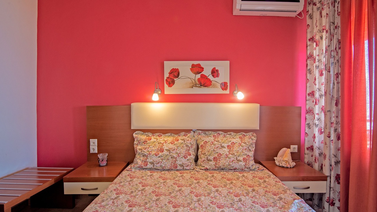 Photo of Bedroom in Messonghi