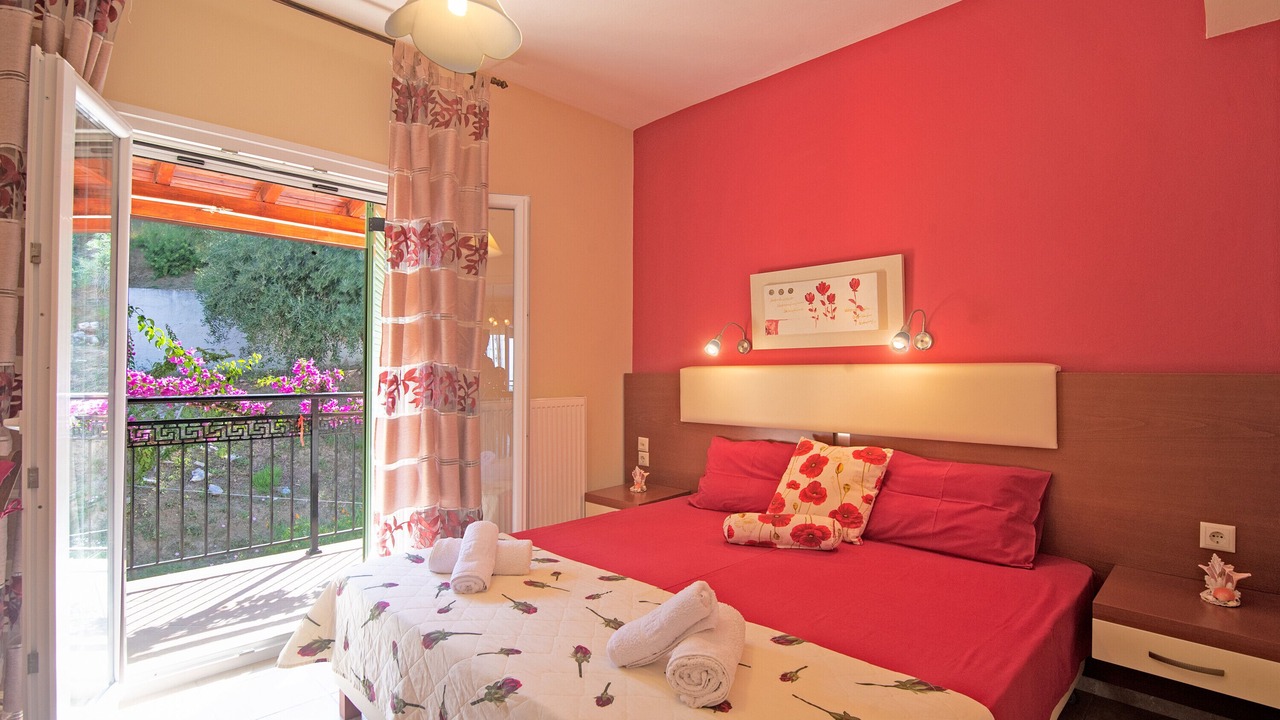 Photo of Bedroom in Messonghi